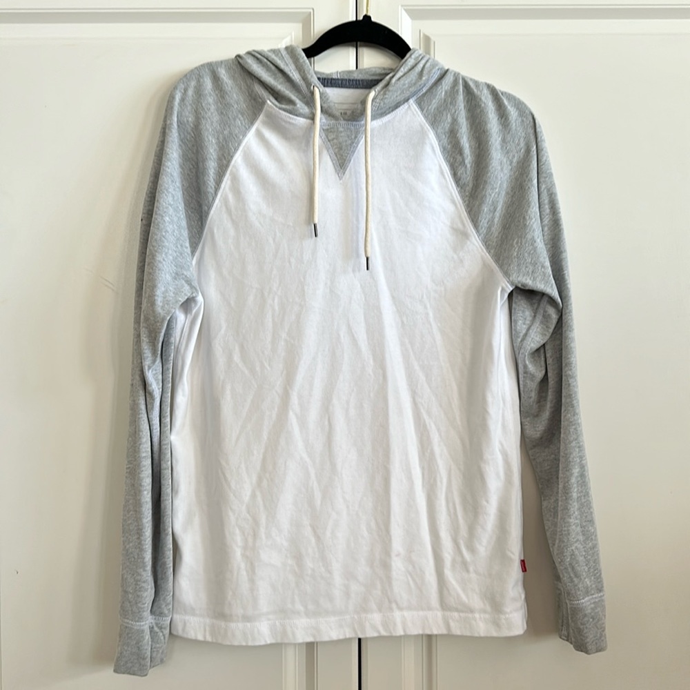 Hooded Levi’s Long Sleeve Shirt